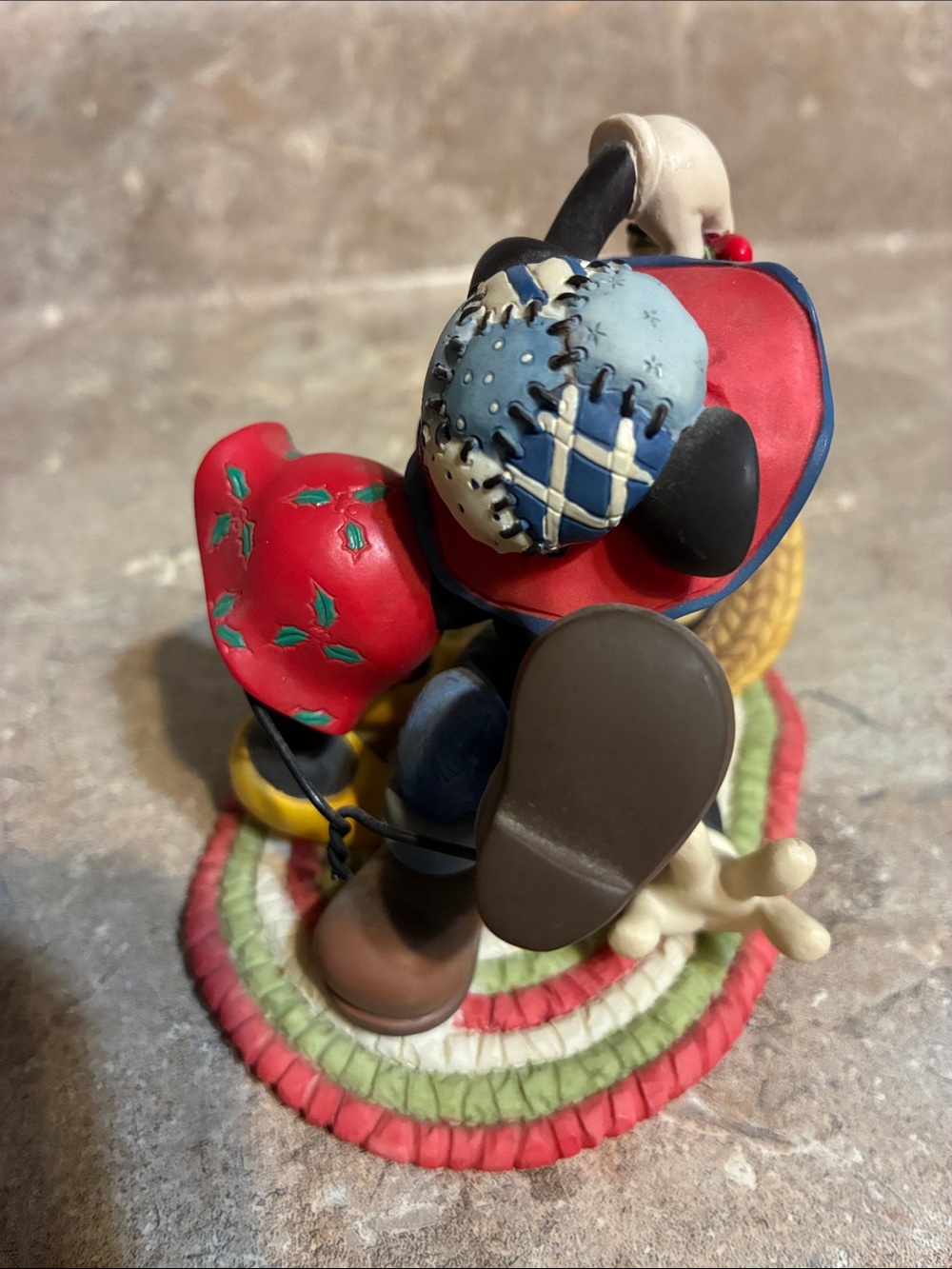 Disney Mickey & Minnie Holiday Figurine - Picture 3 of 8